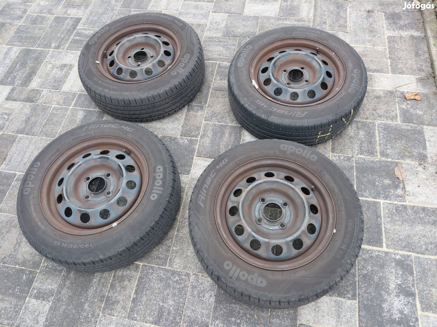 Kia cerato lemezfelni 15 coll nyári gumi