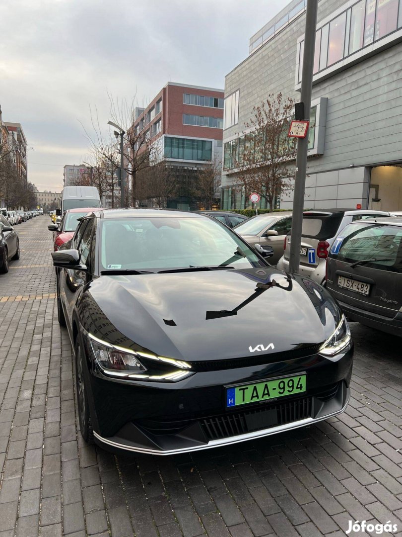 Kia ev6 58kwh power/v2l/hőszivattyú/metál fekete fényezés, 400km
