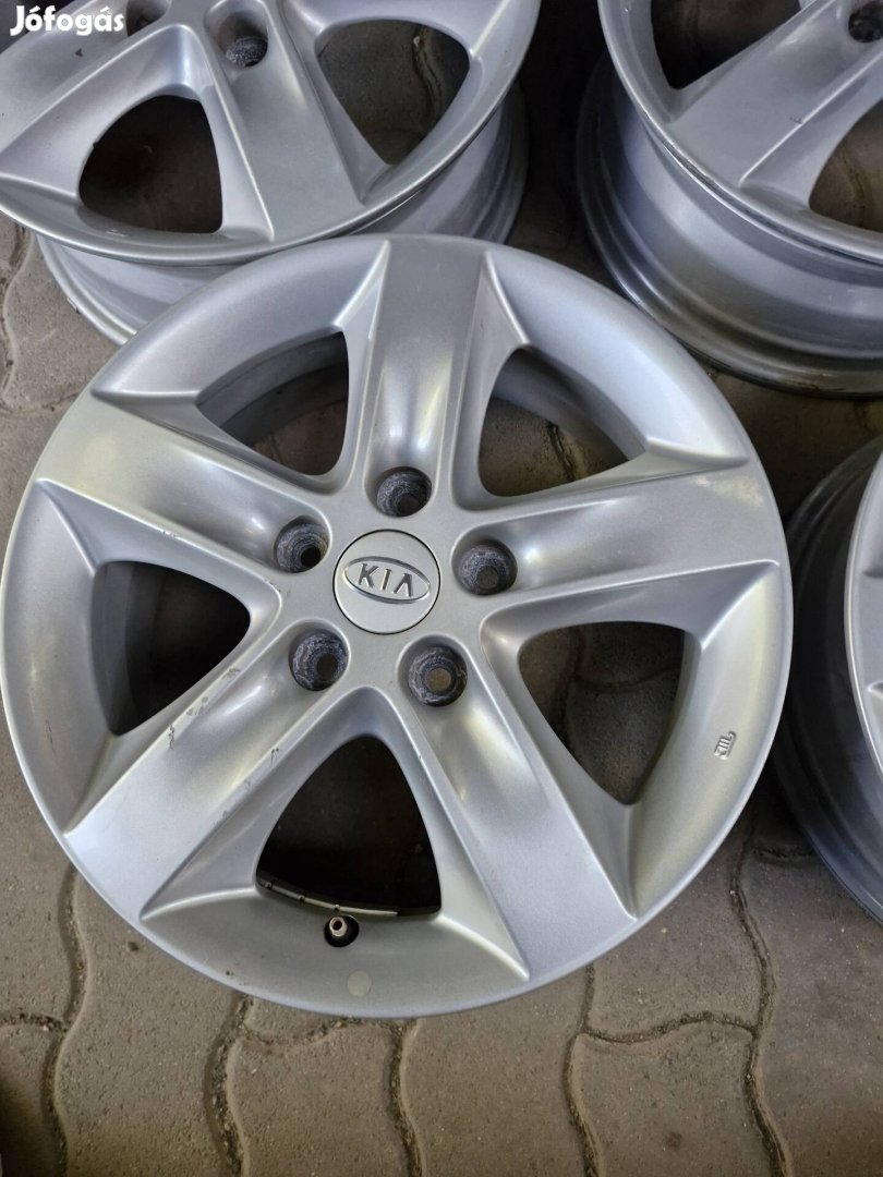 Kia gyári alufelni 5x114.3 16" szép állapotban