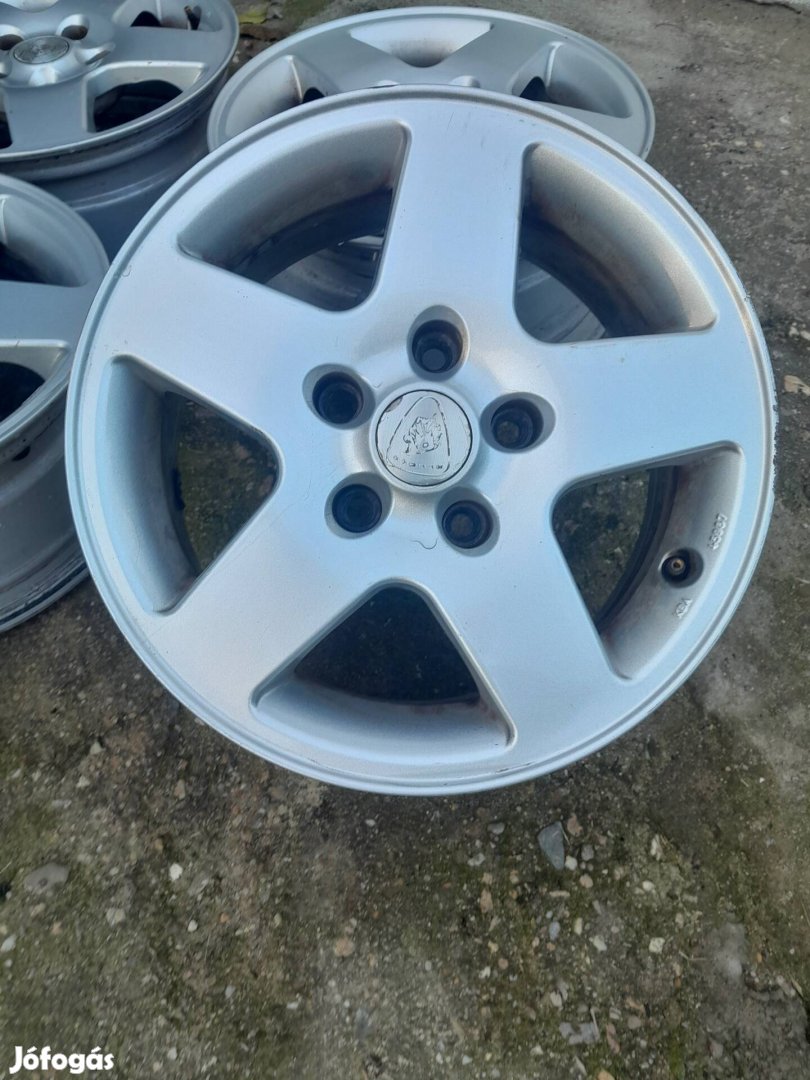 Kia mazda Nissan Mitsubishi Suzuki Toyota Renault r15 5x114.3 felni