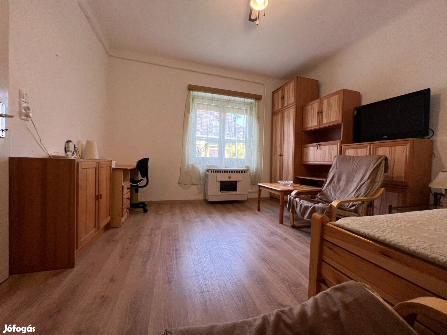 Kiadó 1,5 szobás földszinti lakás