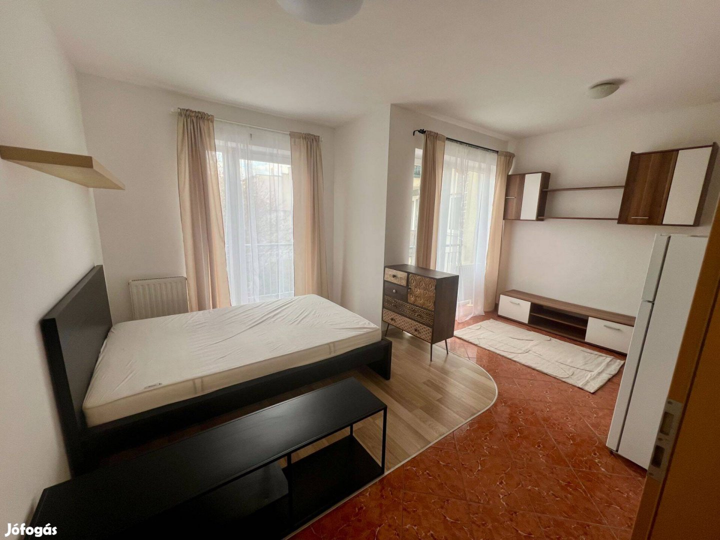 Kiadó 2 érkélyes garzon a XIII. Kerületben