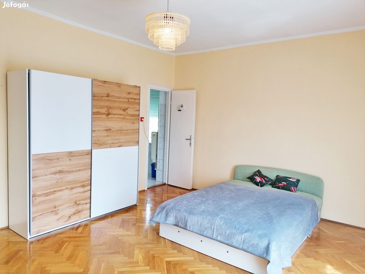 Kiadó 39 m2 tégla lakás, Debrecen