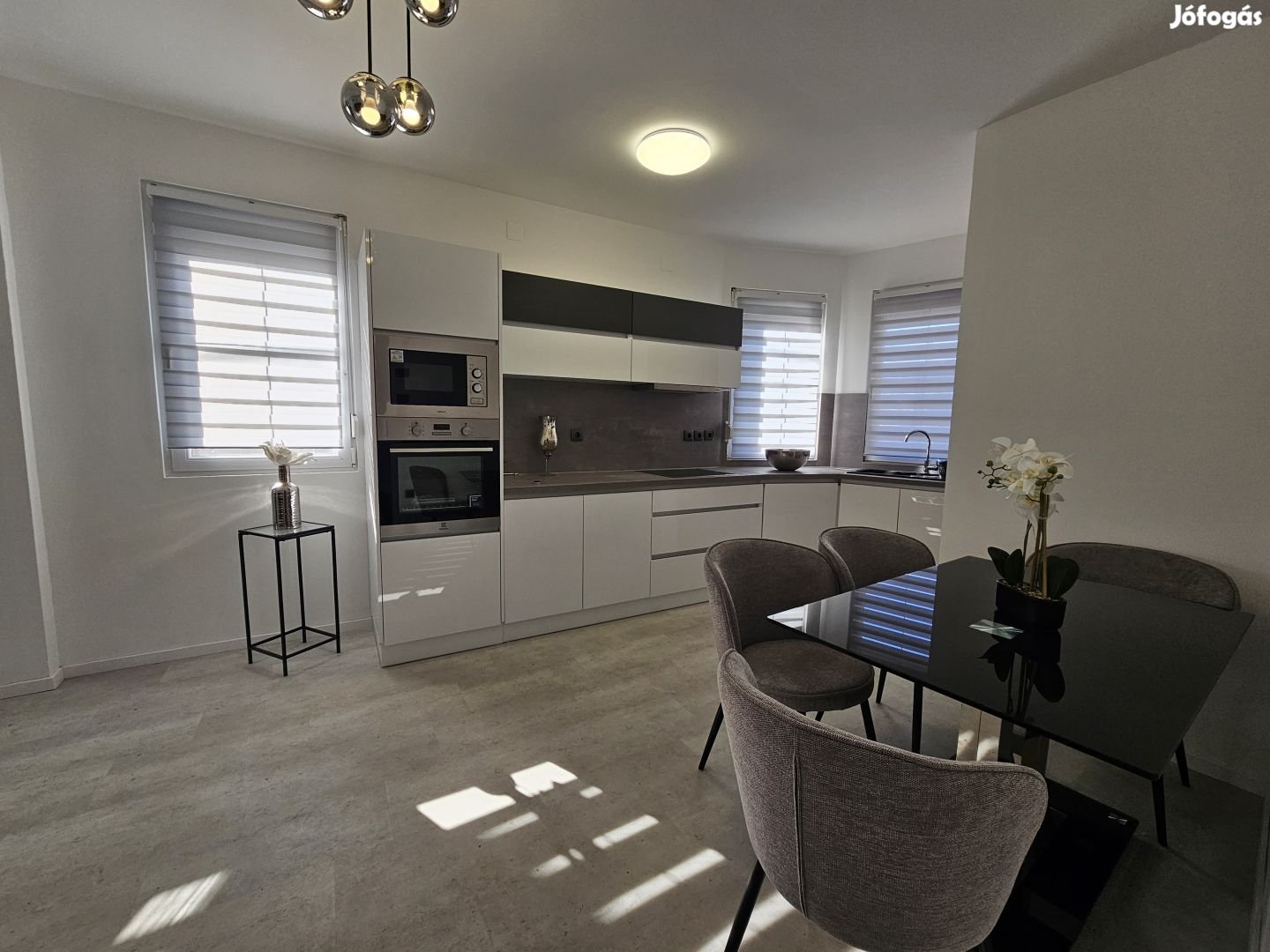 Kiadó 75 m2 sorház, Debrecen