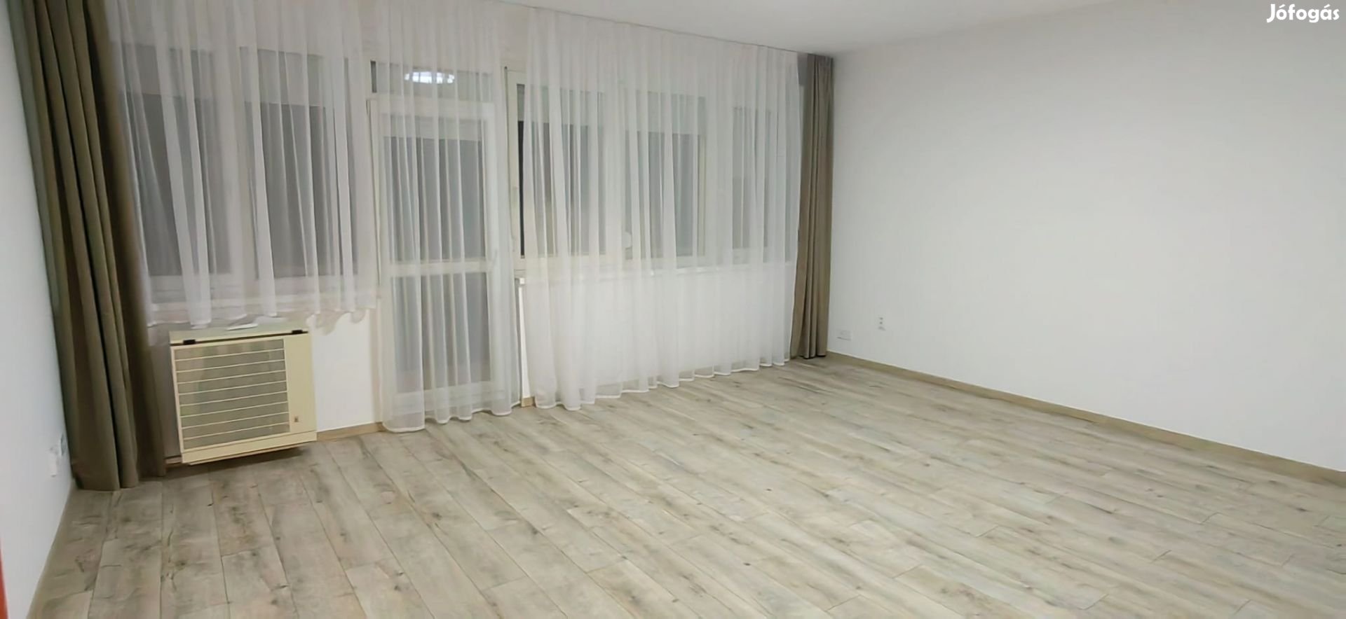 Kiadó 82 m2 tégla lakás, Debrecen