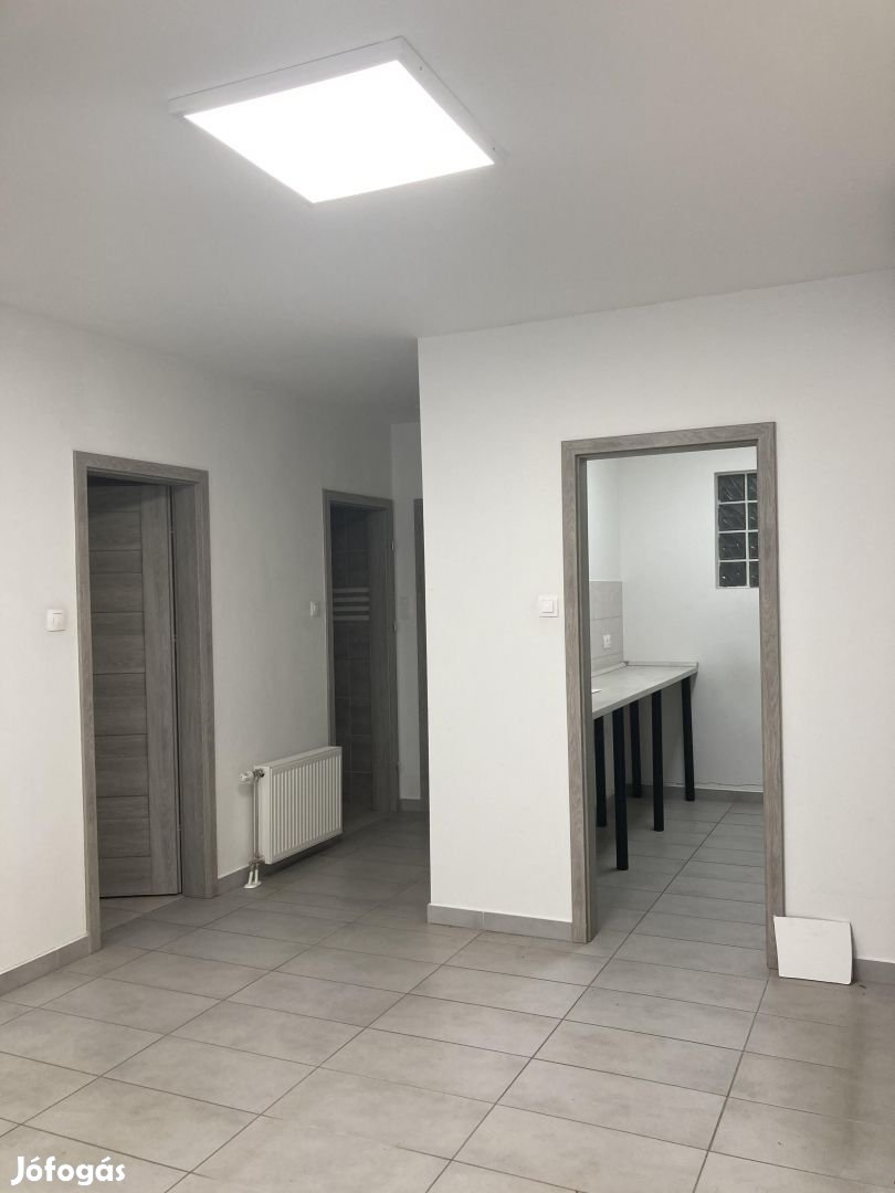 Kiadó 84 m2 iroda, Debrecen