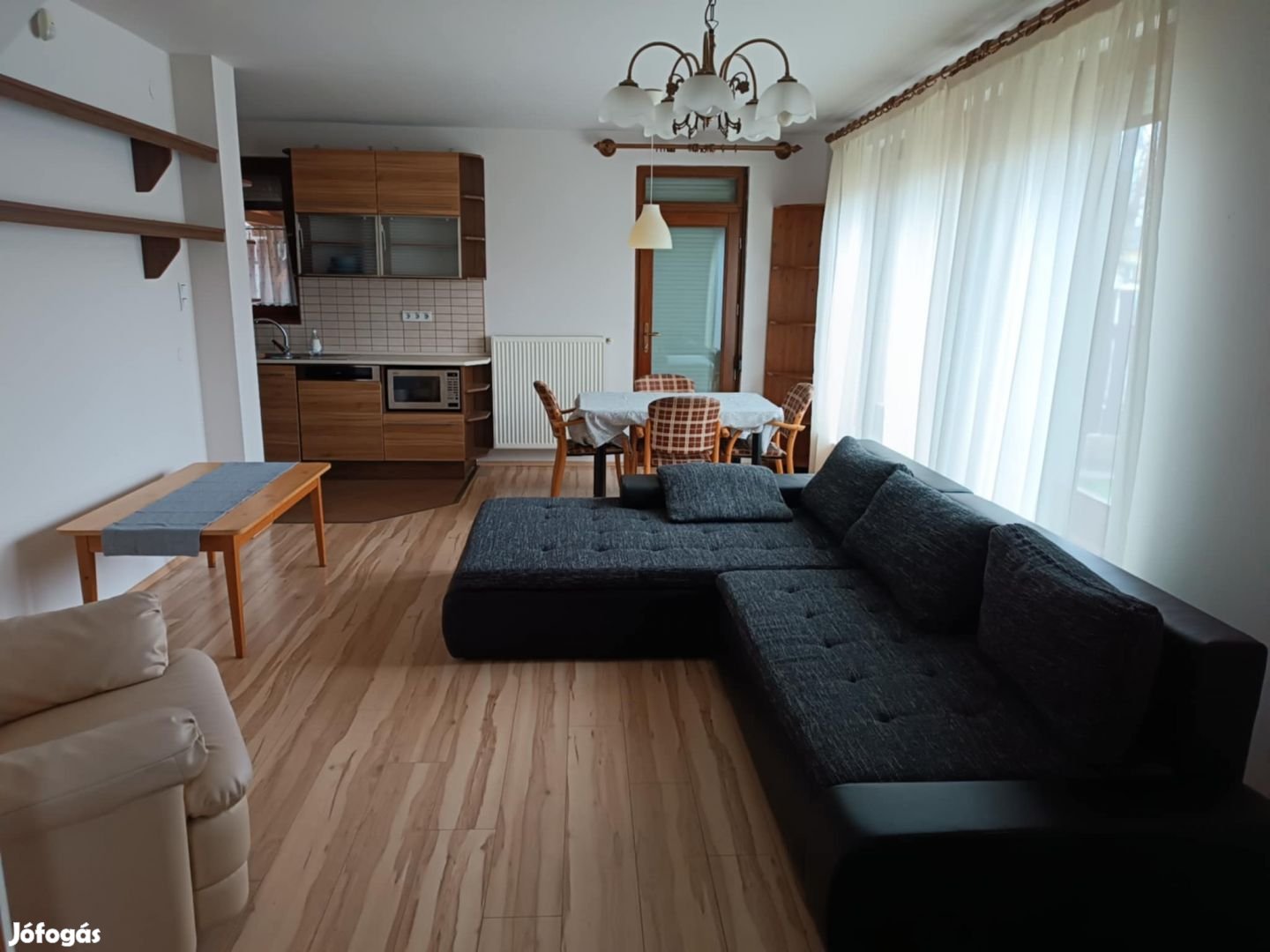 Kiadó 86 m2 sorház, Debrecen