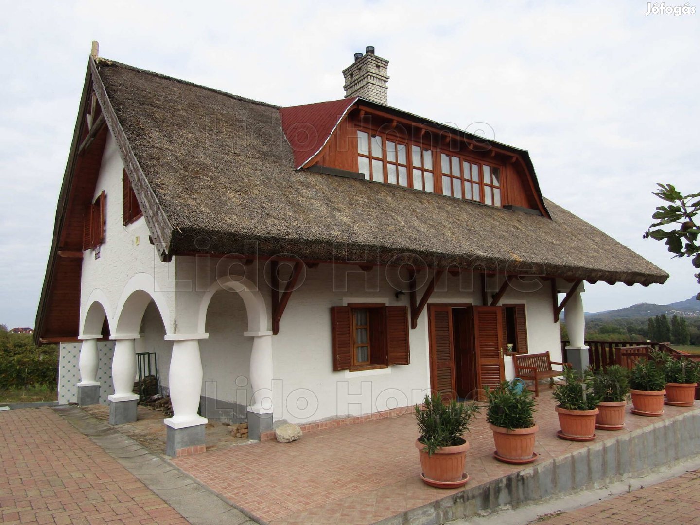 Kiadó BALATONI PANORÁMÁS családi ház Balatonedericsen