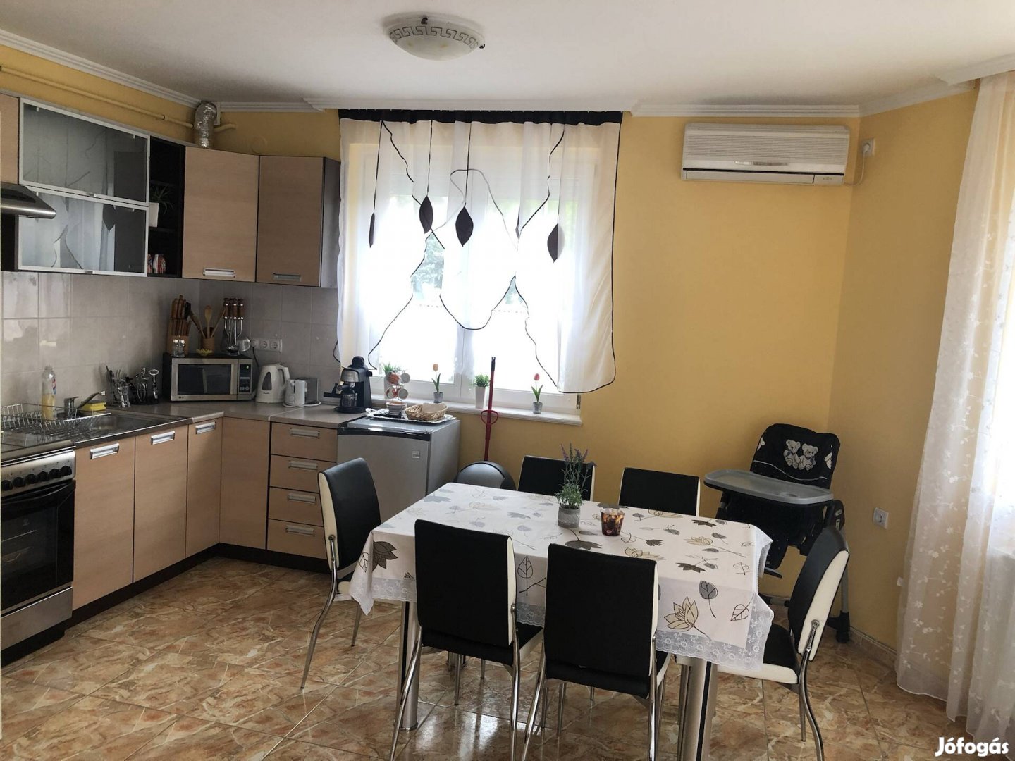 Kiadó Sorházi 5 szobás ház kis udvarral