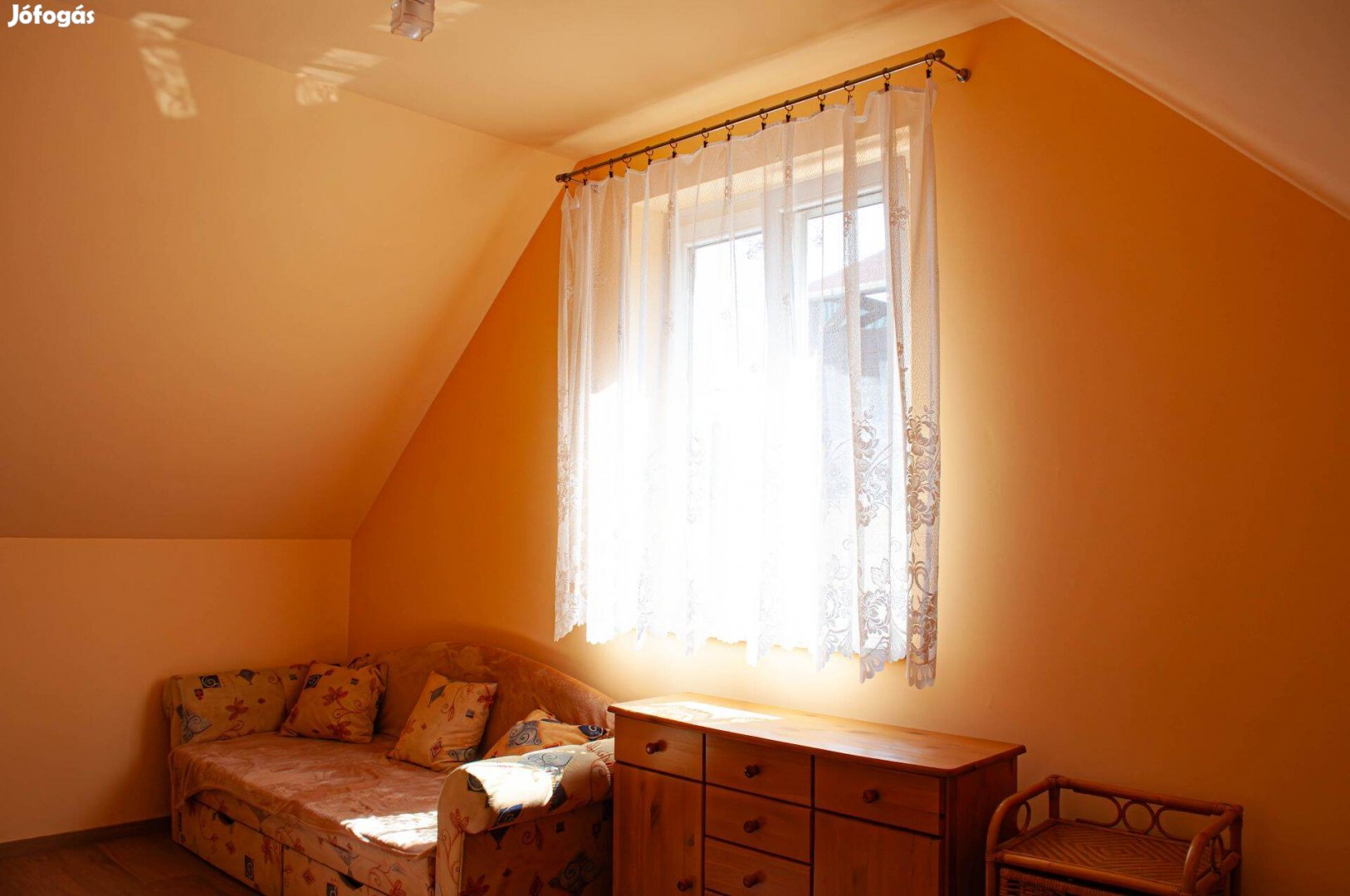 Kiadó albérlet Gödön