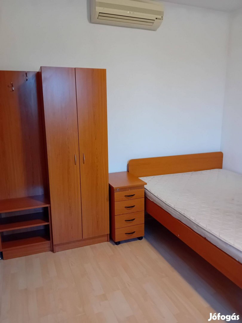 Kiadó belváros közeli apartman