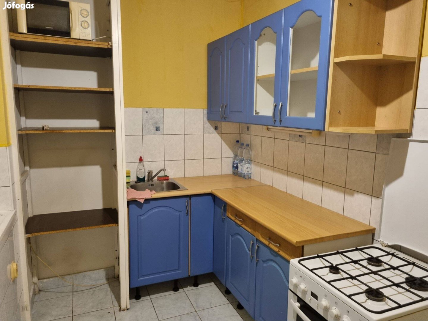 Kiadó erkélyes lakás albérlet Veszprém