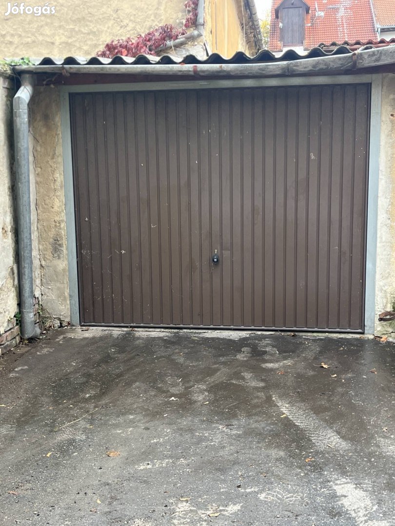 Kiadó garázs Pécs Igló utca
