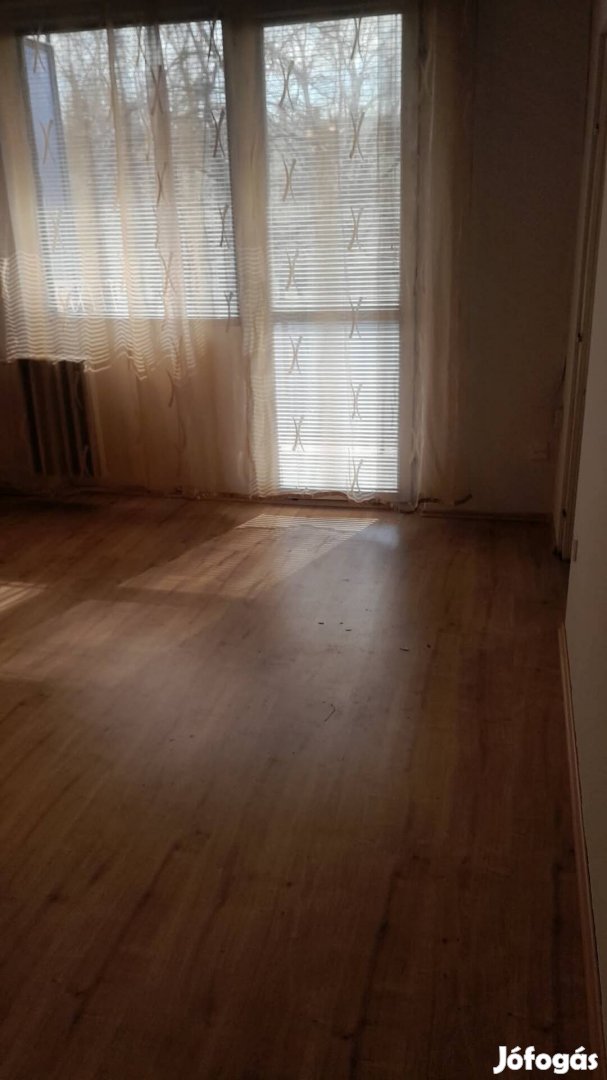 Kiadó ingatlan a Jókai lakótelepen