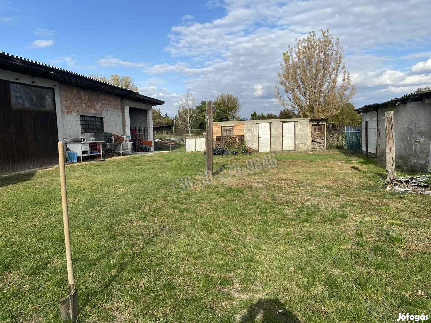 Kiadó ipari, Zsámbék Belváros, Etyeki utca, 250000 Ft, 105