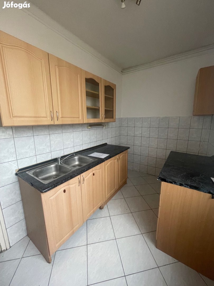 Kiadó lakás Dózsakertben!
