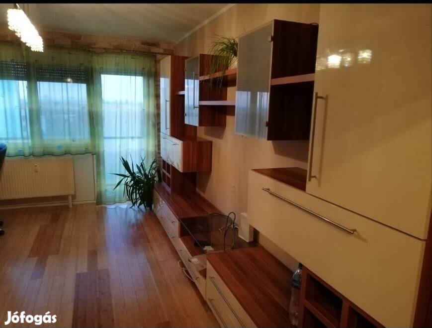 Kiadó lakás Székesfehérvár Sarló utca 55m2 erkélyes