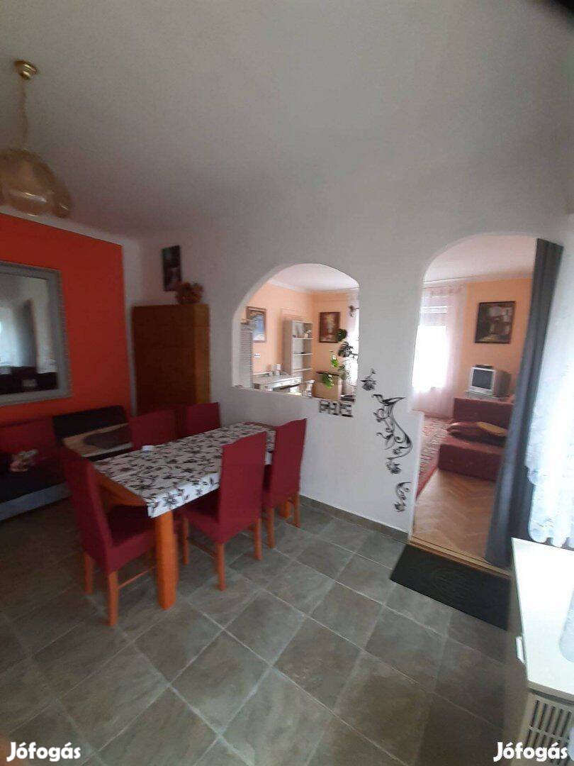 Kiadó lakás Szekszárdon