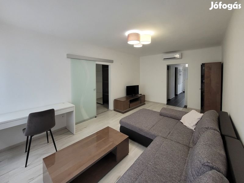 Kiadó lakás a Rákóczi úton