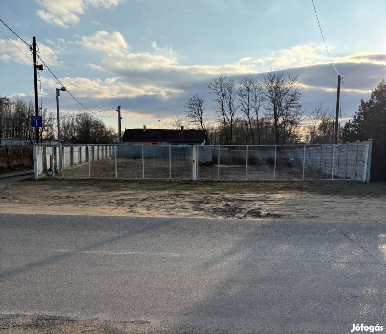Kiadó telek Külső-Létai