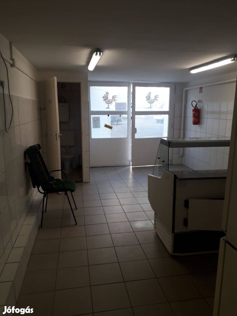 Kiadóvá , vagy eladóvá vállt Egerben, egy belváros közeli