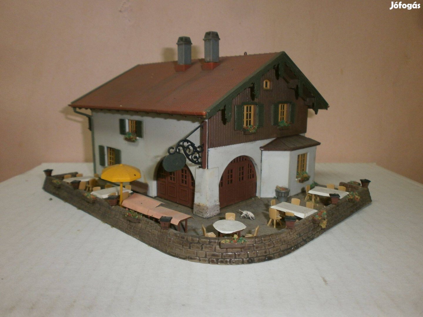 Kibri - alpesi kisseb motel, étterem, vendéglö -1:87 - ( F-110)