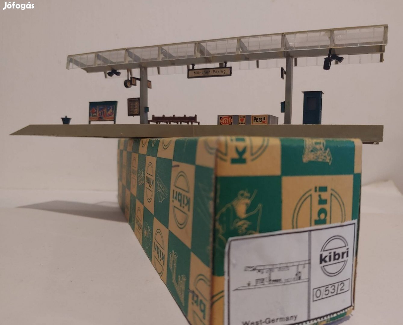 Kibri peron lépcsővel, kisvasút, terepasztal, vasútmodell H0 1:87