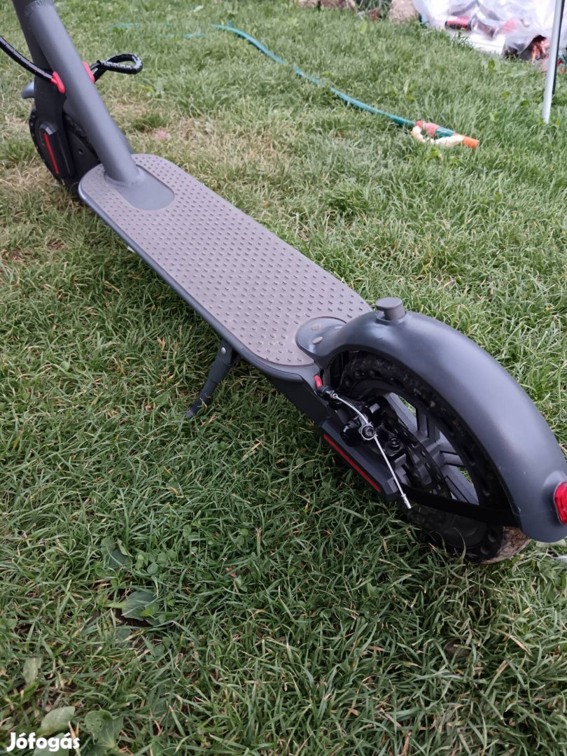 Kick Scooter Es850/36vx350w 