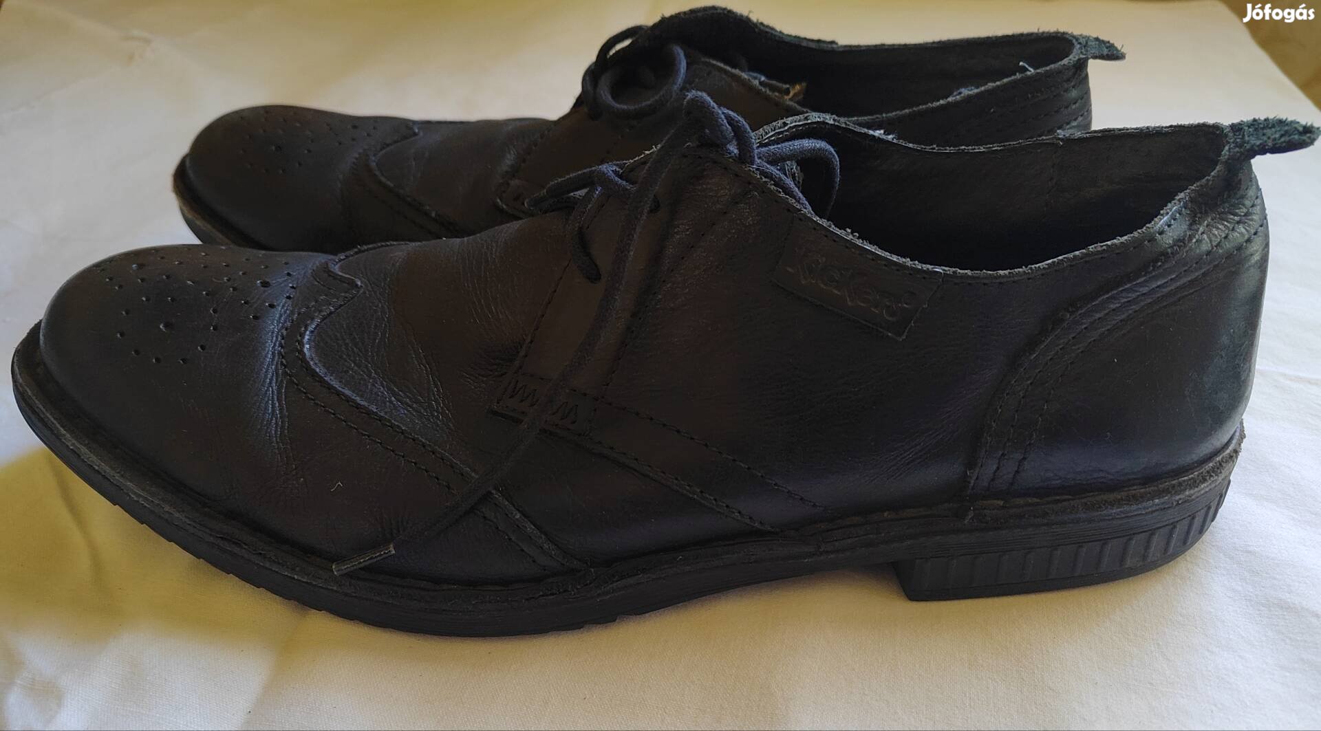 Kickers bőrcipő 44-es eladó