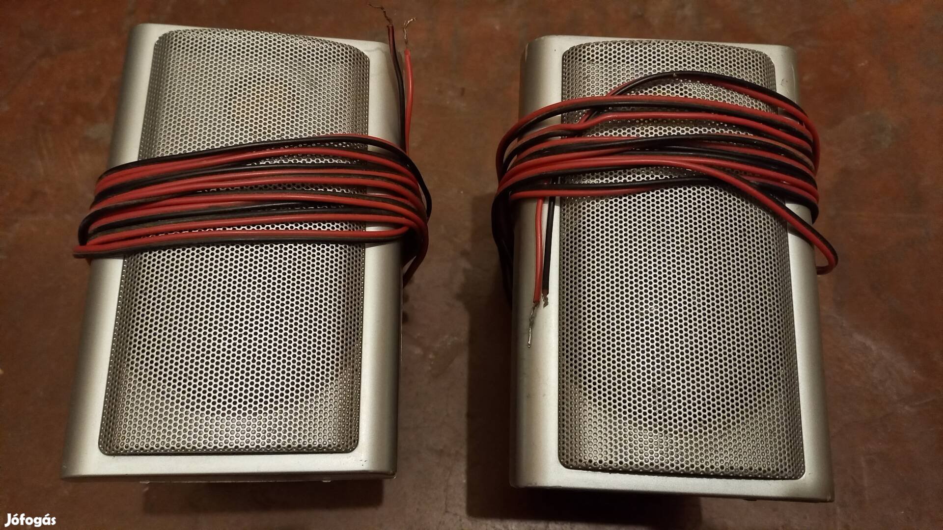 Kicsi hangfalak párban, erősítőhöz, hifihez