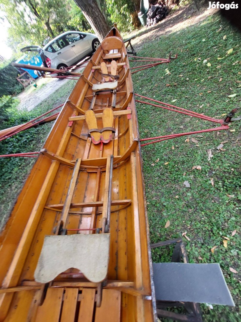 Kielboat két pár evezős