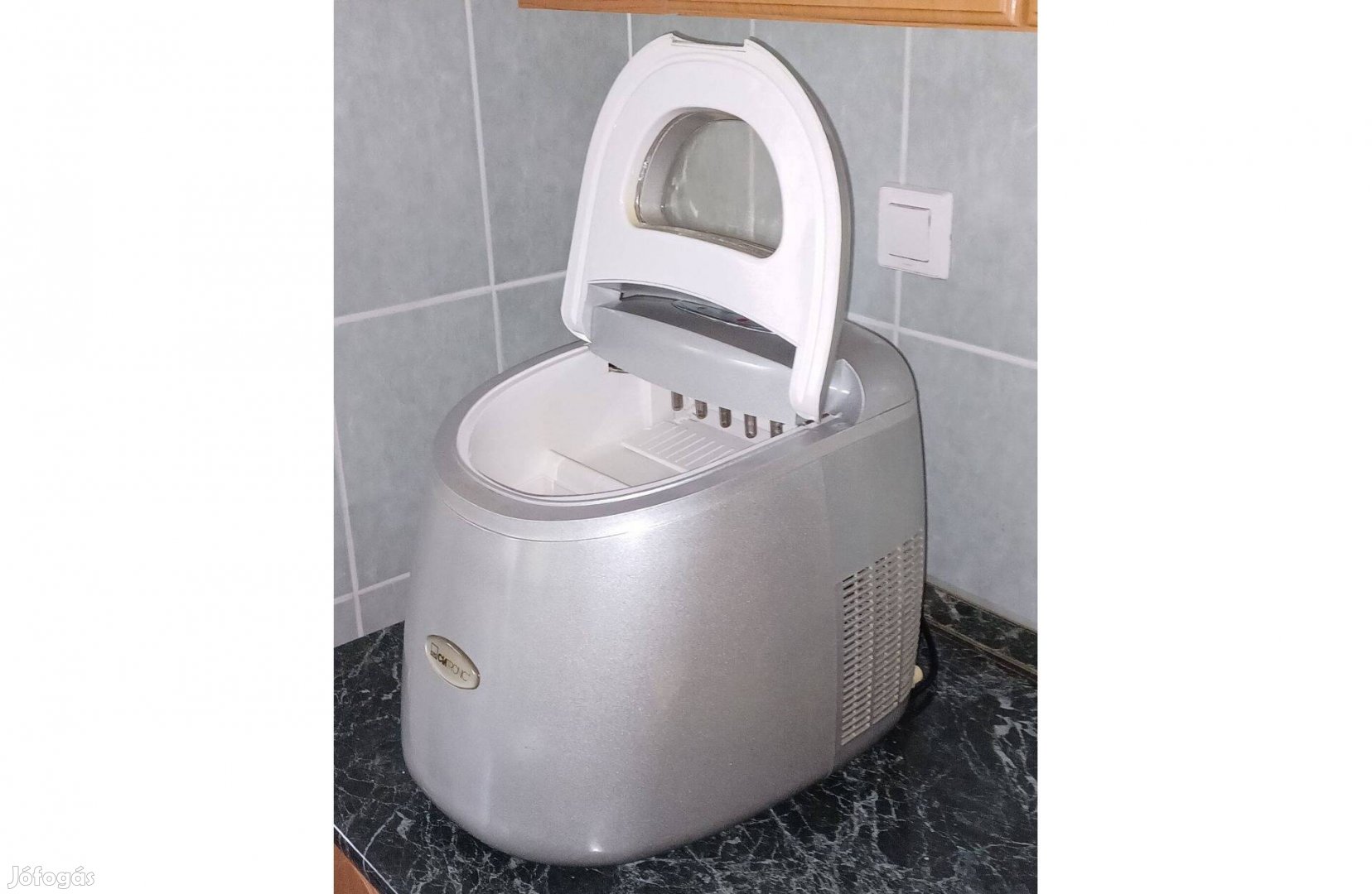 Kifogástalan!! Hibátlan!! Clatronic jégkocka gép jéggép jég 15 kg/nap