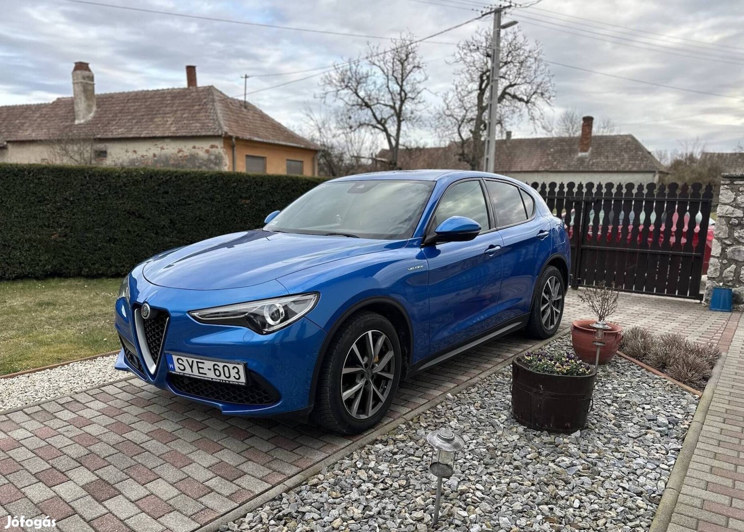 Kifogástalan állapotú Alfa Romeo Stelvio Veloce