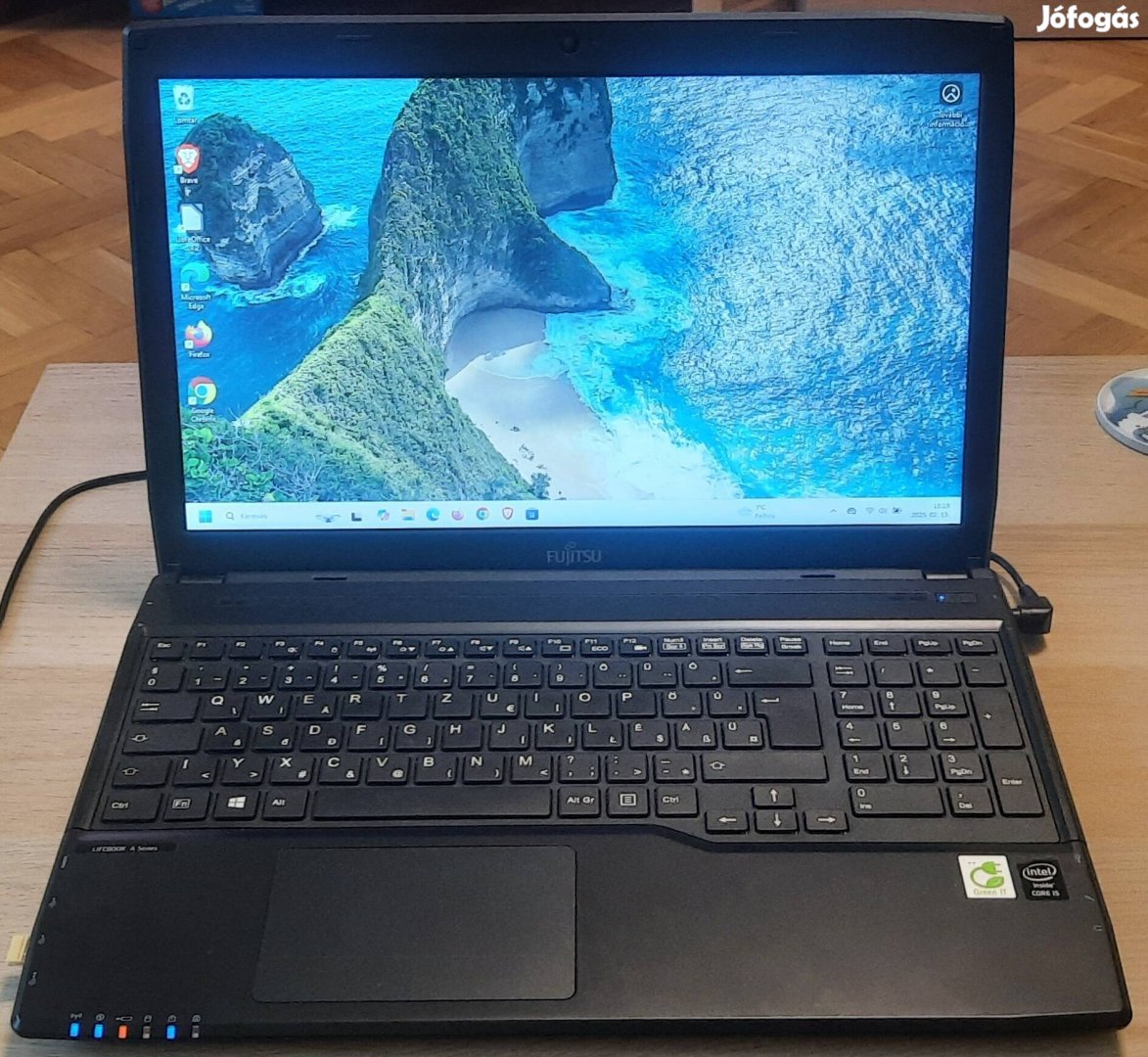 Kihasználatlanság miat eladó egy nqgyon gyors Fujitsu A544 Notebook!!