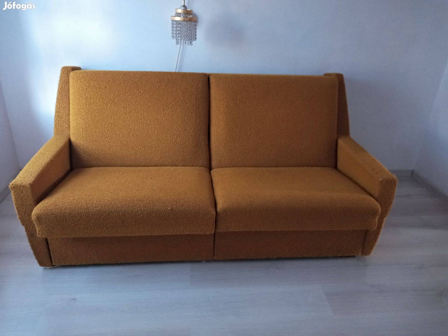 Kihúzható, ágyazható kanapé eladó