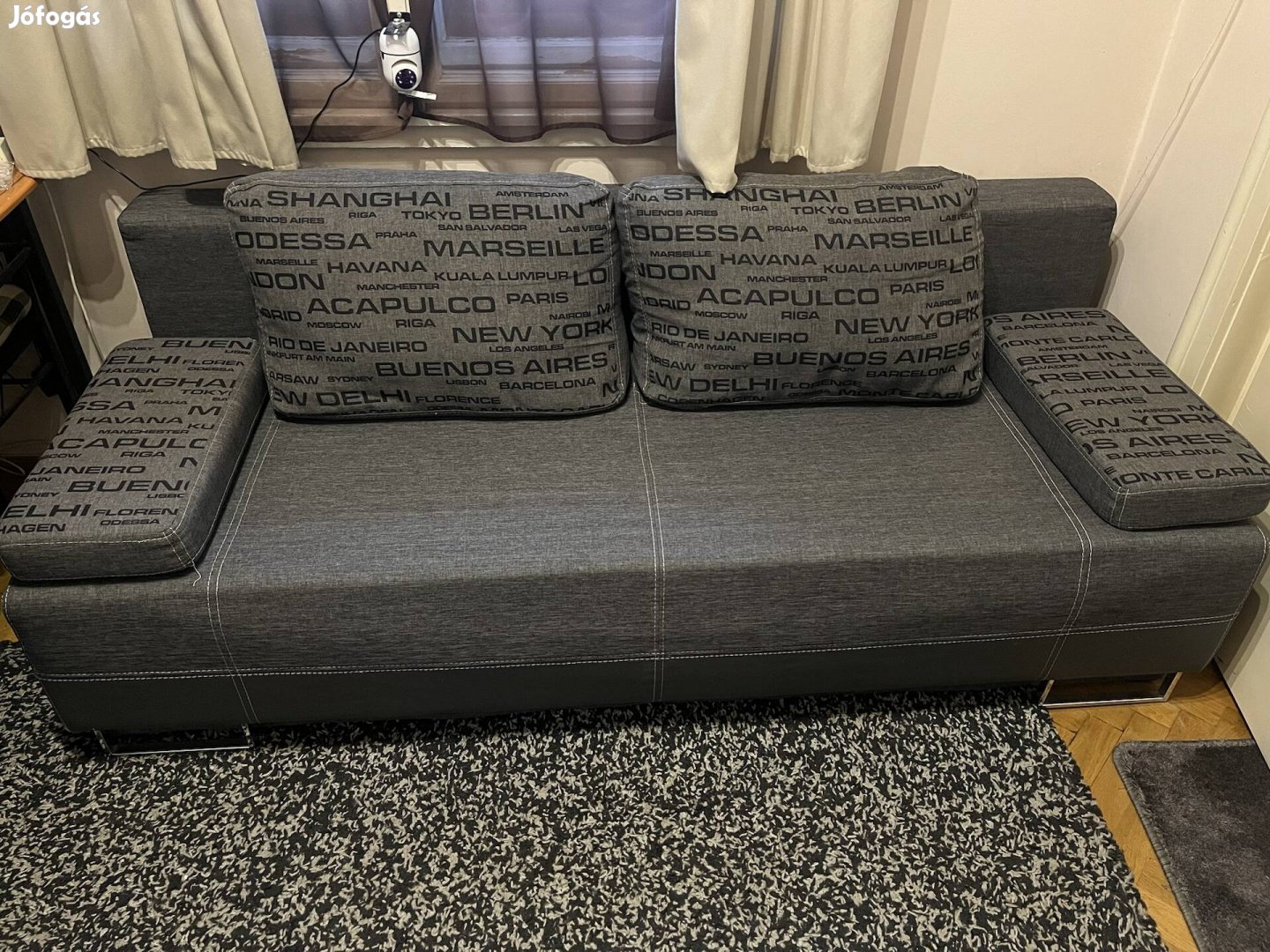 Kihúzható ágyneműtartós kanapéágy