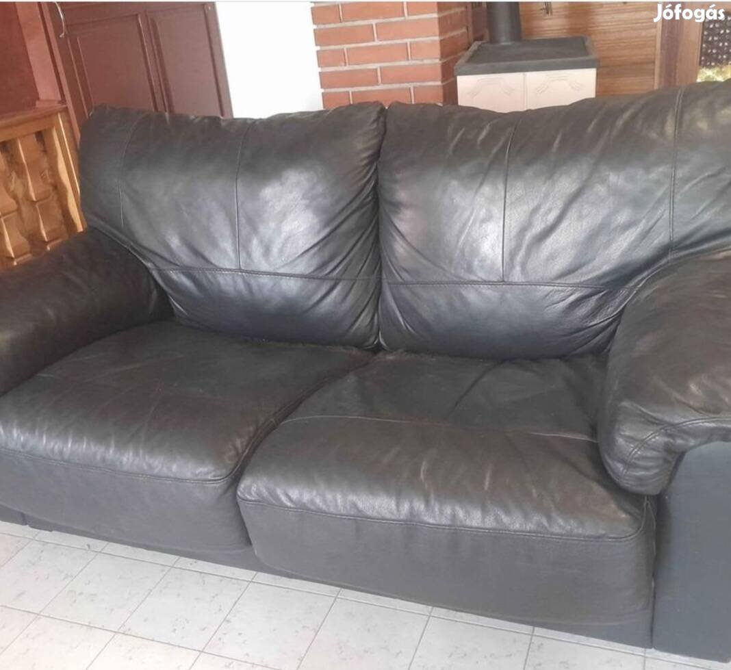 Kihúzható bőr kanapé