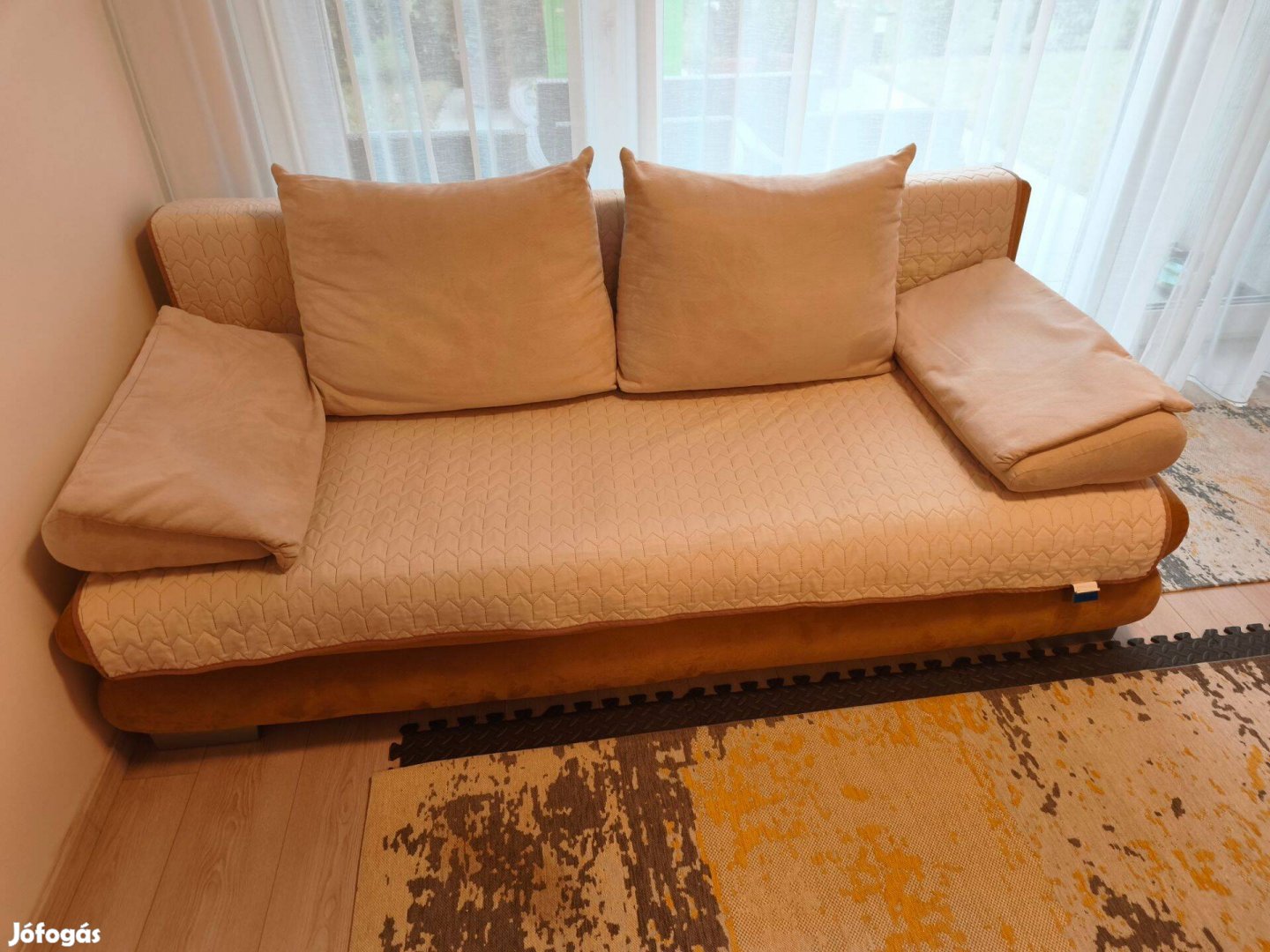 Kihúzható kanapé eladó