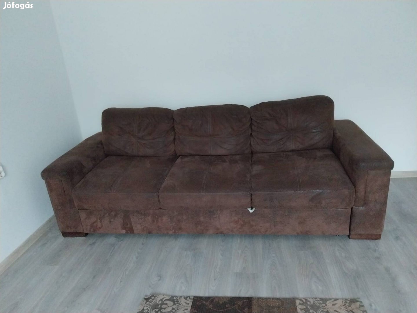 Kihúzható kanapé eladó!