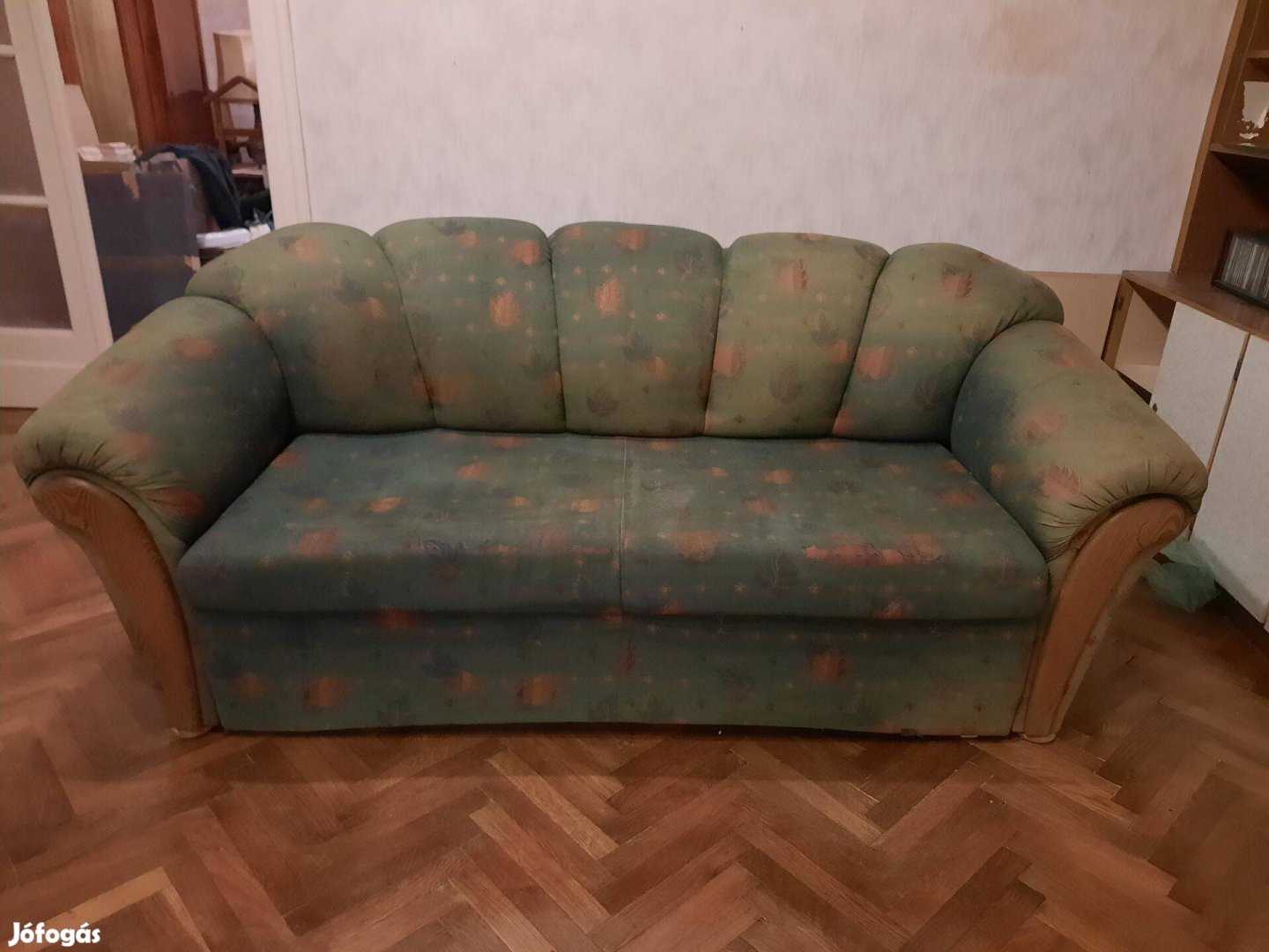 Kihúzható kanapé két fotellel eladó
