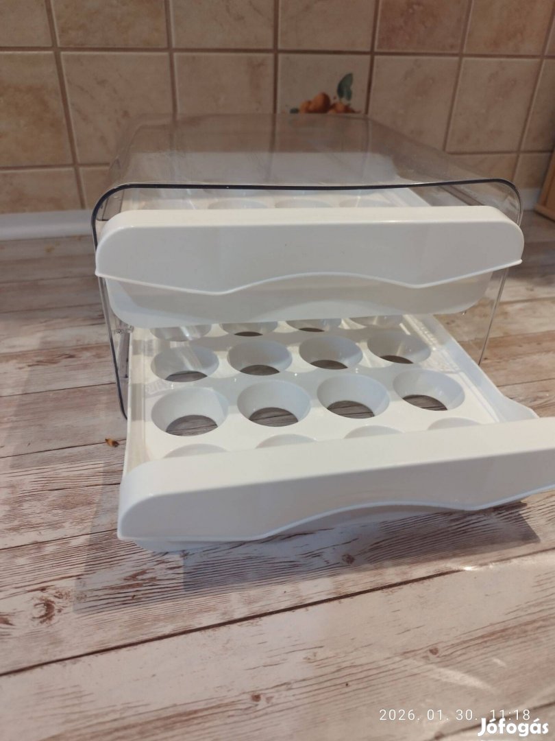 Kihúzható kétszintes tojástartó S,M,L-es tojásoknak