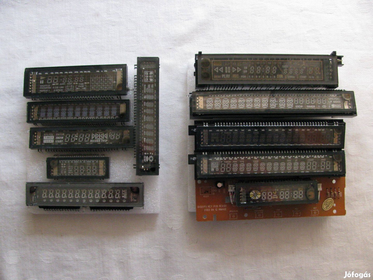 Kijelző, CD, DVD, és Video több darab