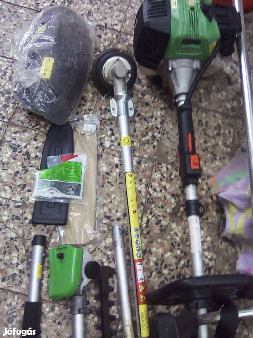 Kínai benzines fűkasza Alko motorral,vágó tárcsával Eladó