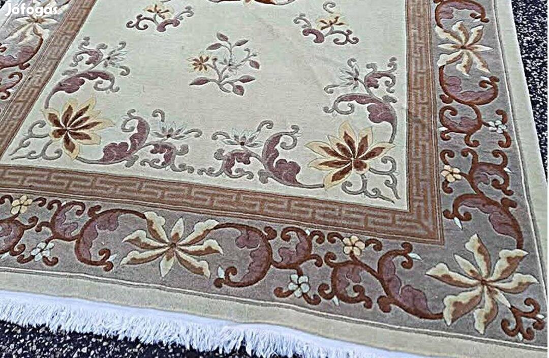 Kinai kézi csomózásu hibátlan szőnyeg Méret 200x300 cm