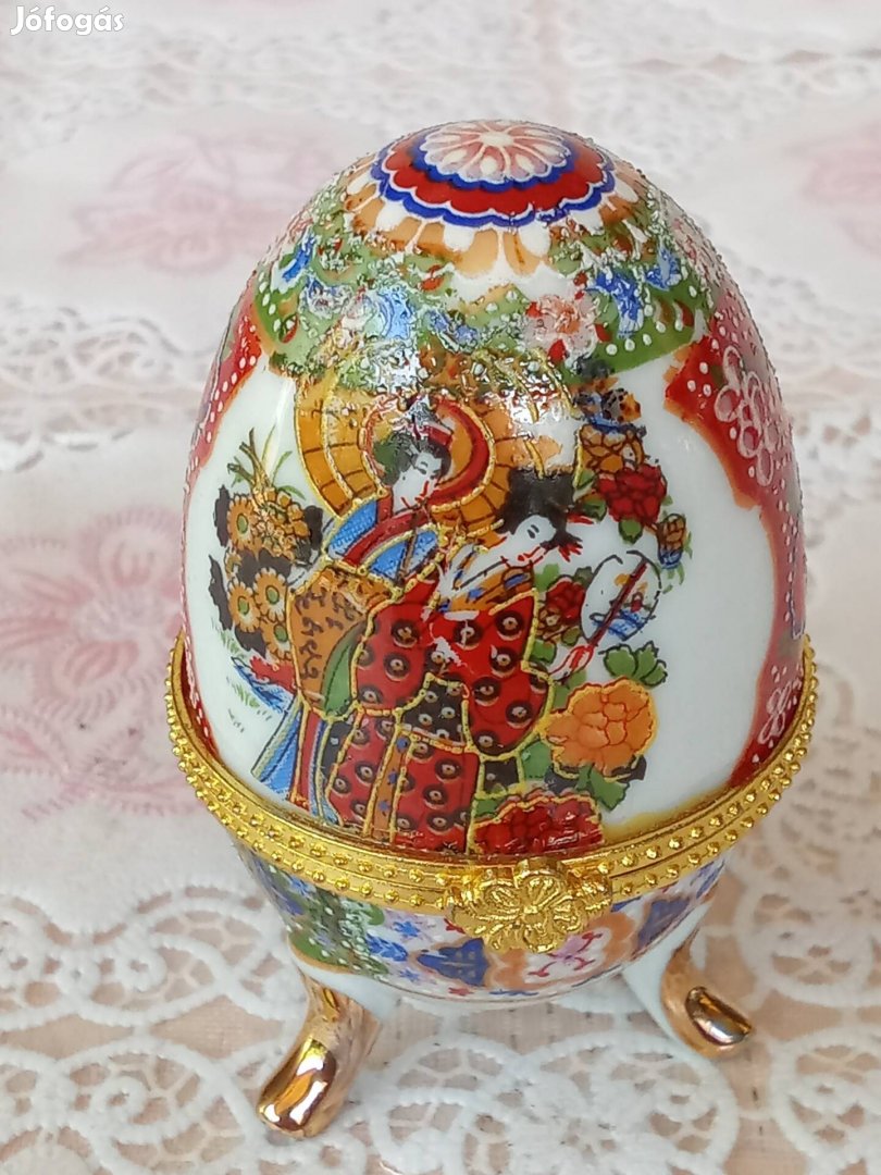 Kínai porcelán ékszertartó tojás 8 cm