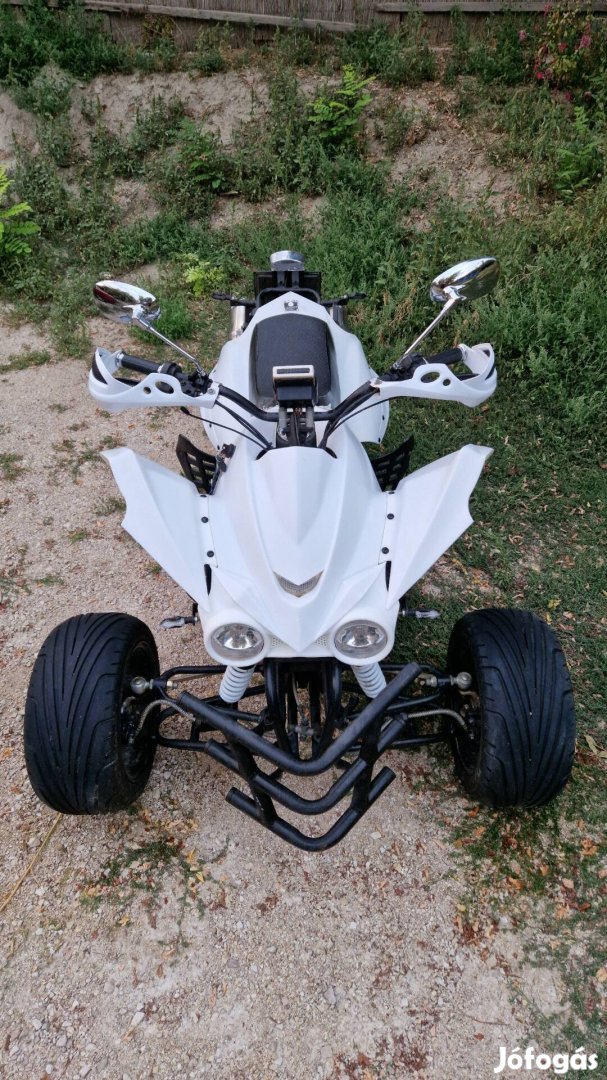 Kinai quad trike motor