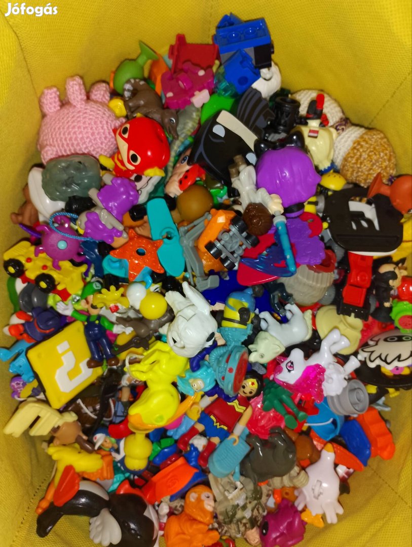 Kinder tojás figurák eladók