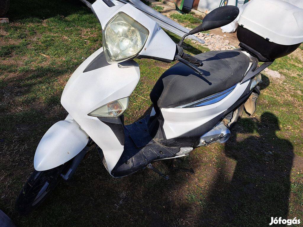 Kinetic kismotor kihasználatlanság miatt eladó