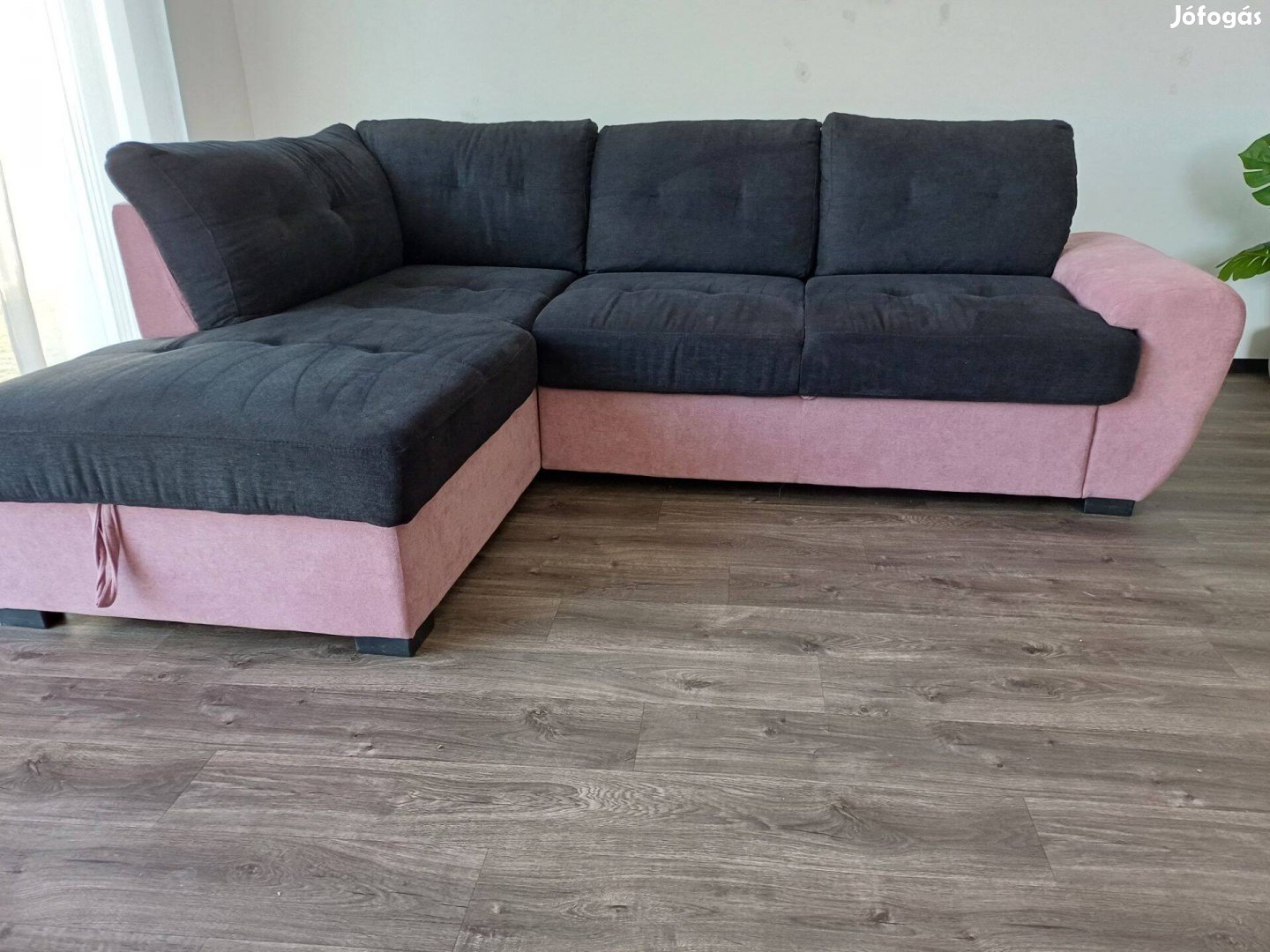 Kinyitható, ágyazható sarok kanapé