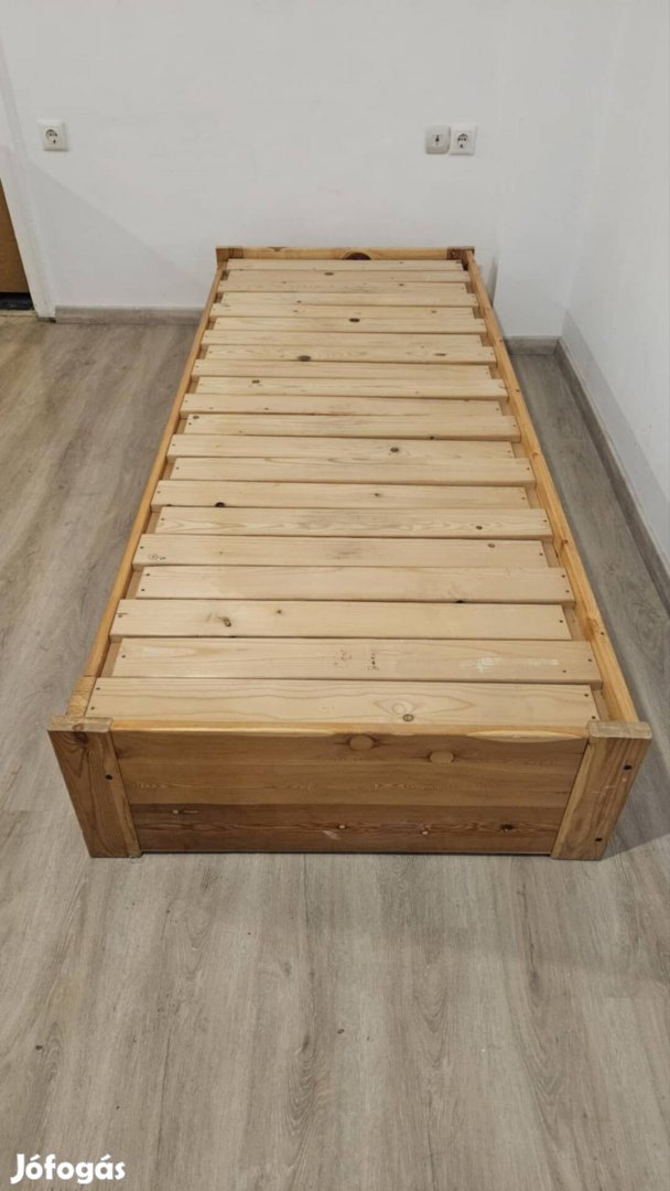 Kinyitható fenyő ágy 